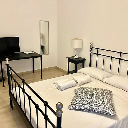 Castello Aragonese 招待所 塔兰托