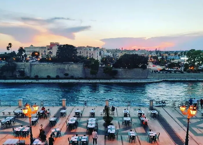 Castello Aragonese Pensión 3*