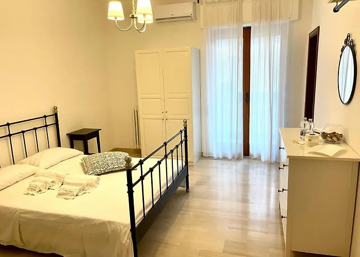 Castello Aragonese Pensión 3*